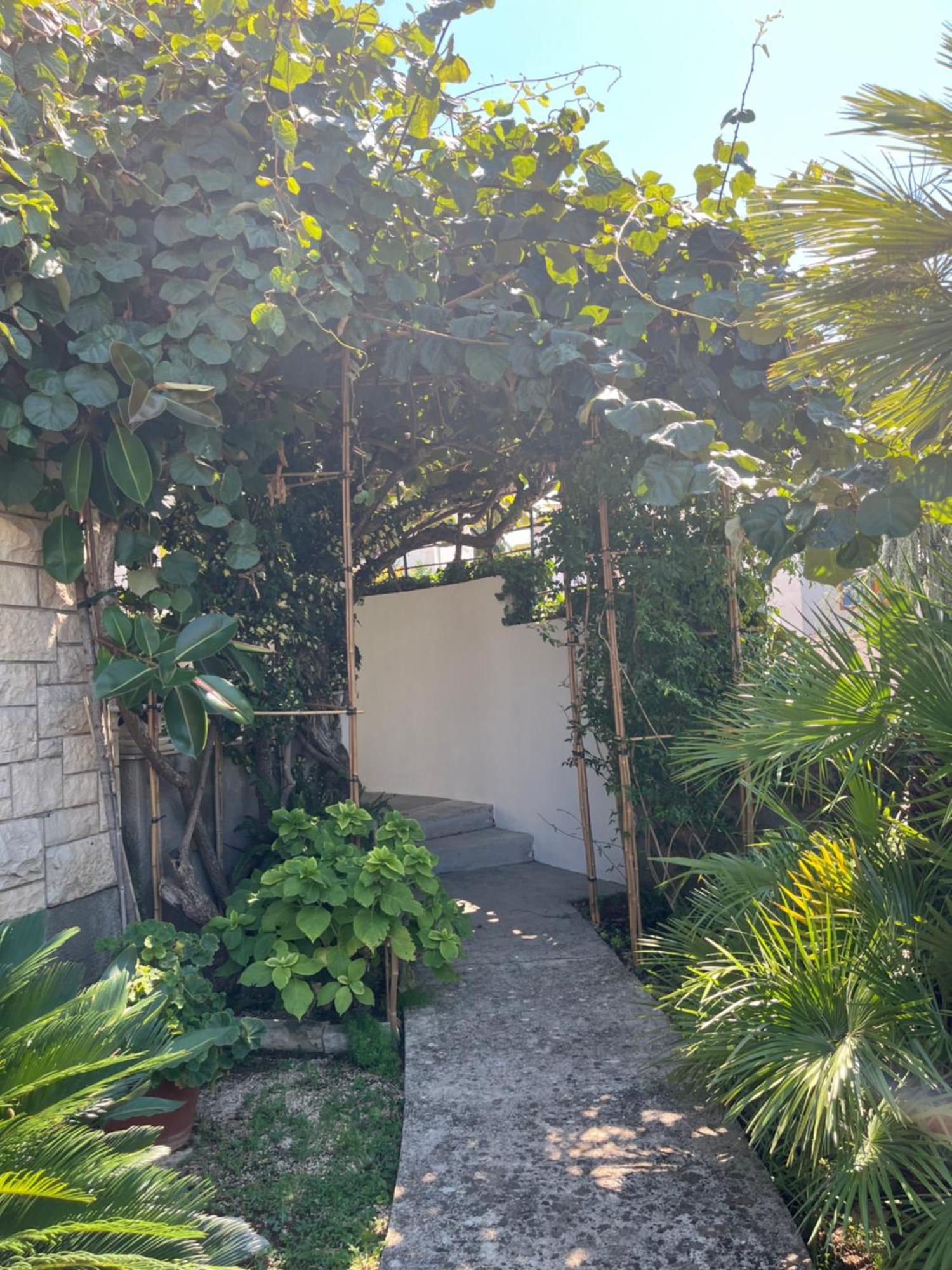 Apartman Mladenka Supetar Exteriér fotografie