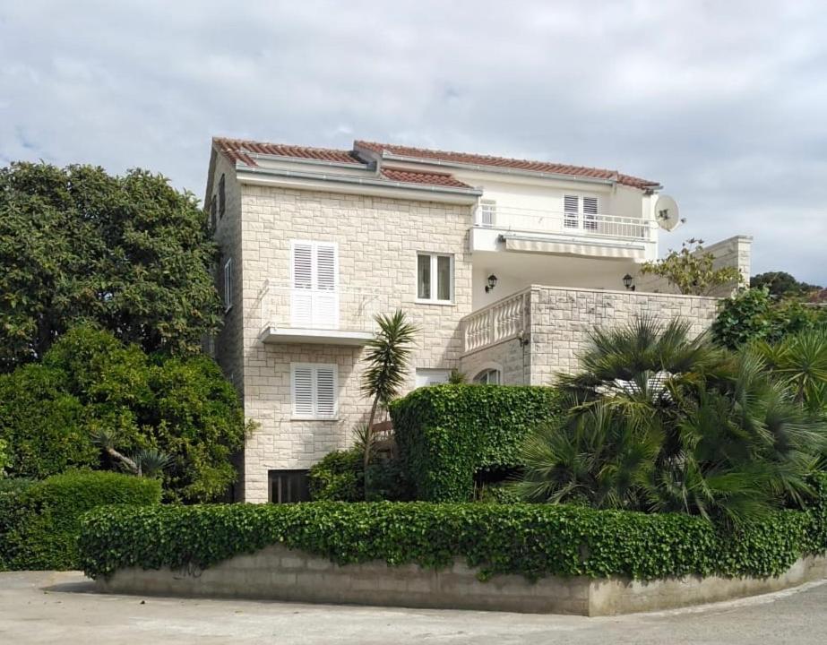 Apartman Mladenka Supetar Exteriér fotografie