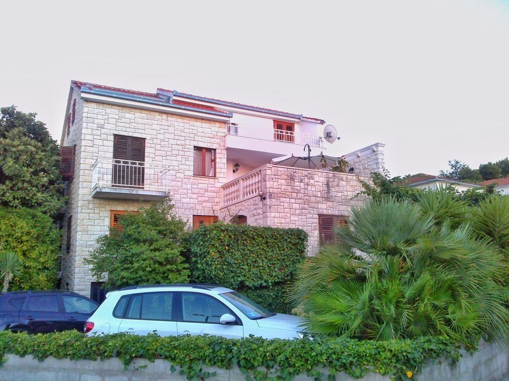 Apartman Mladenka Supetar Exteriér fotografie