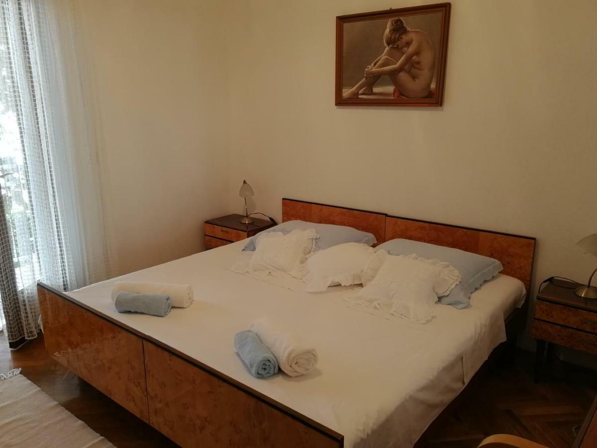 Apartman Mladenka Supetar Exteriér fotografie
