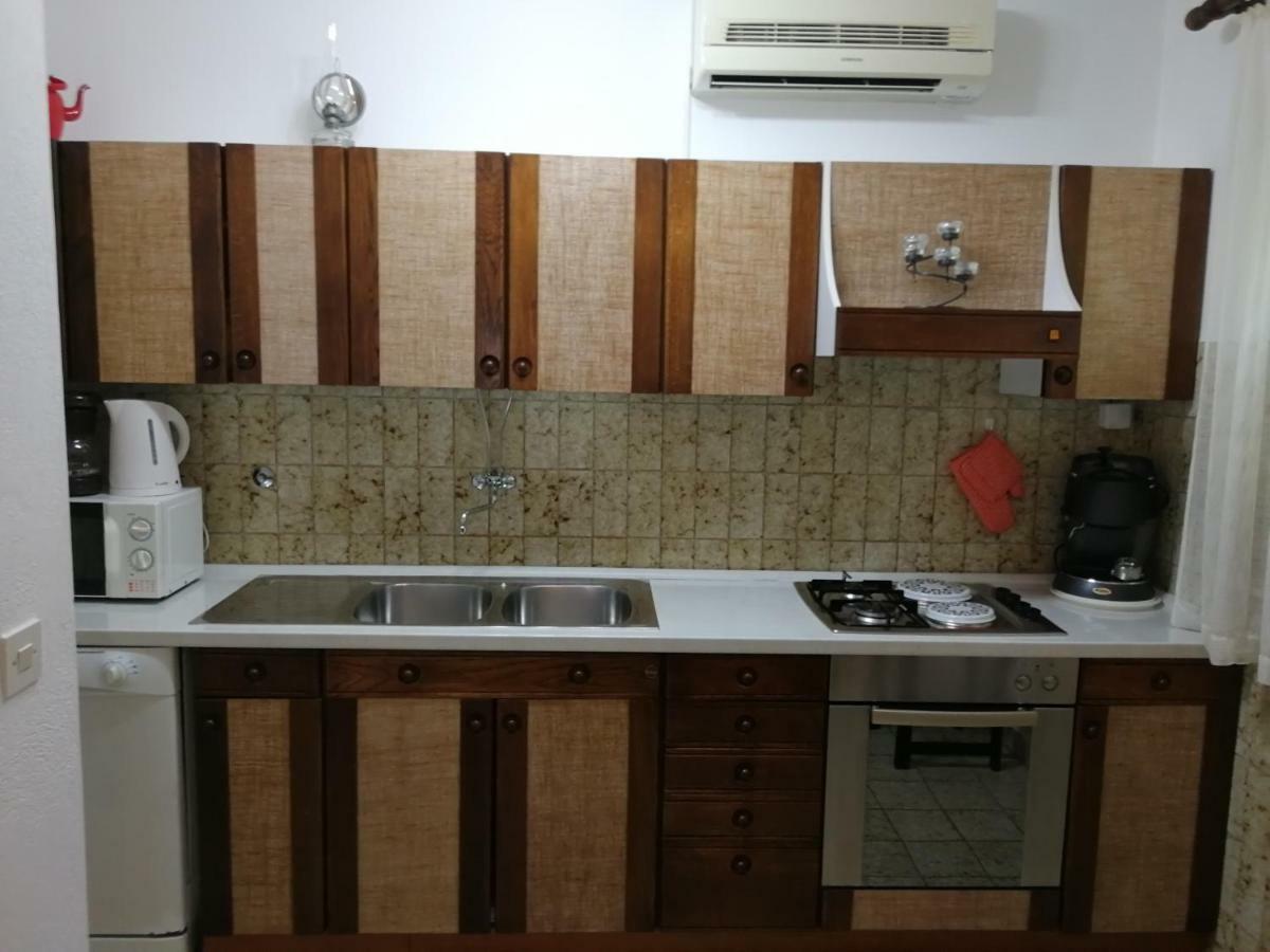 Apartman Mladenka Supetar Exteriér fotografie